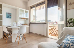 Seaside Apt Private Parking and near the beach